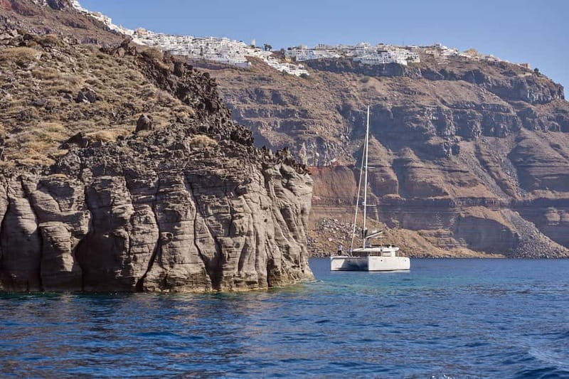 Santorini: Caldera Classic Catamaran Cruise w/ Meal & Drinks - What the crew and boat add