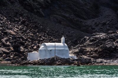 Santorini Caldera Cruise Tour (Volcano, Hot Springs, Thirassia)
