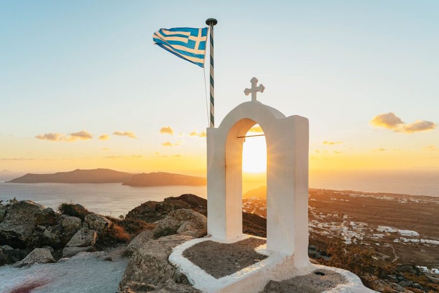 Santorini: Caldera Trail Guided Hike and Sunset Viewing - Skaros Rock and the caldera rim