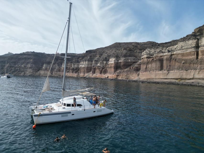 Santorini: Catamaran Cruise with Greek BBQ and Drinks - What arrives on your plate
