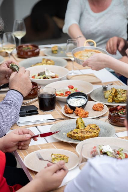 Santorini: Cooking Class with Lunch and Wine Tasting - The beach setting and what it really means