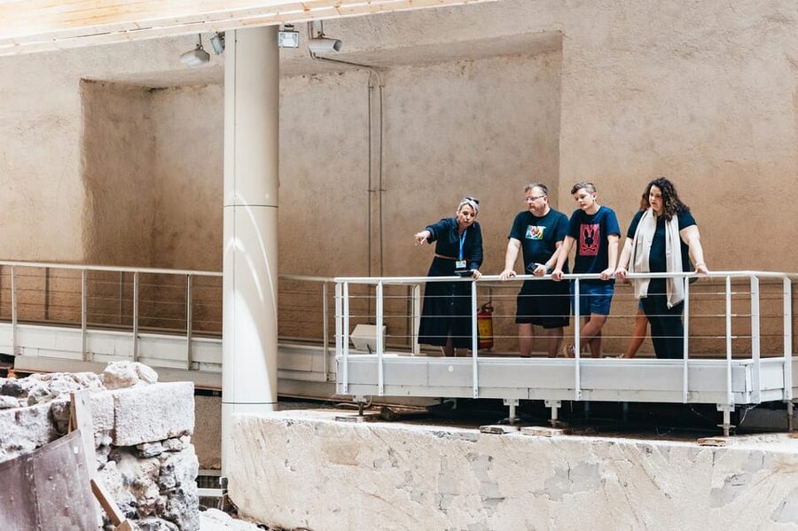 Santorini: Experience Akrotiri with a Licensed Tour Guide - Is $198 good value for this private tour?