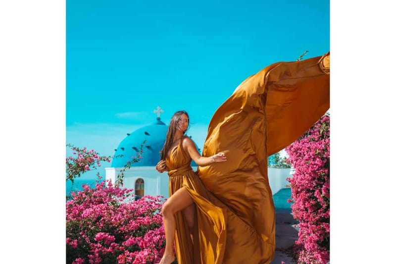 Santorini: Flying Dress Photoshoot with Edited Photos - What happens during the 30 to 45 minutes