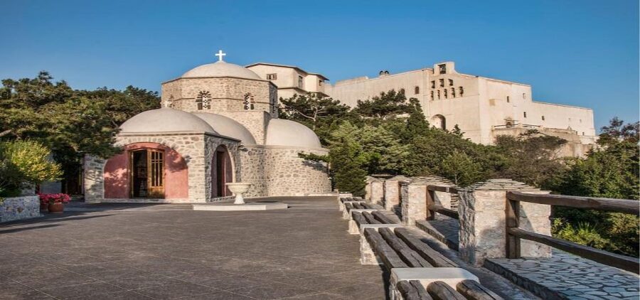 Santorini: Guided Island Day Trip with Beach Visit - Akrotiri and the buried Minoan port town