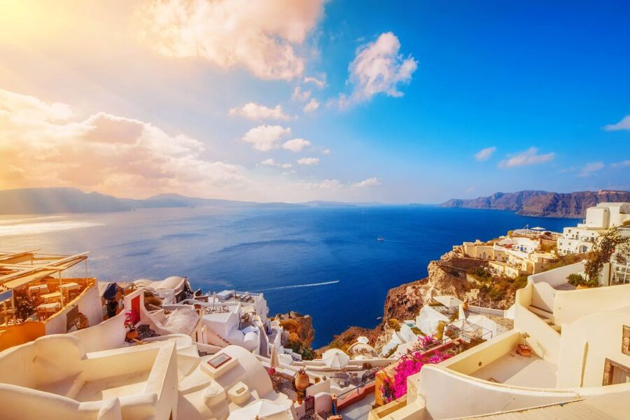 Santorini: Guided Island Day Trip with Beach Visit - Oia and the famous sunset setting