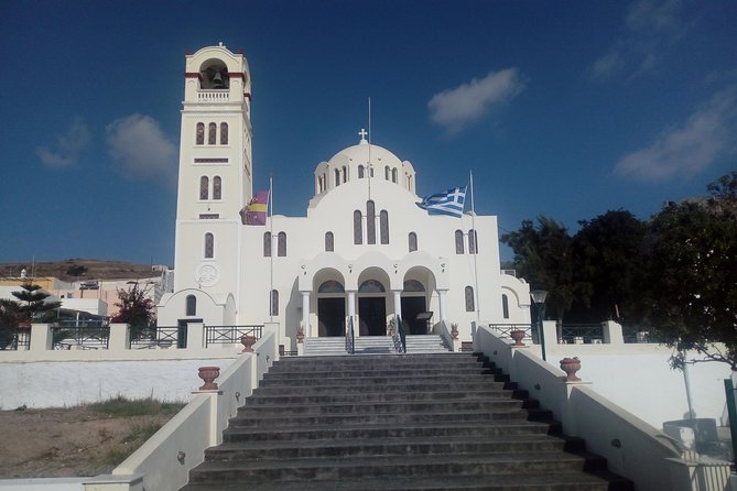 Santorini Highlights and Venetian Castles Small-Group Day Tour - Wine tasting inside an old canava