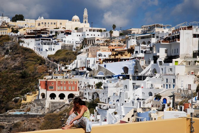 Santorini Highlights and Venetian Castles Small-Group Day Tour - Akrotiri’s southern caldera viewpoint