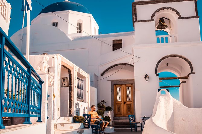 Santorini Highlights Small-Group Tour with Wine Tasting option - What the minivan and group size mean