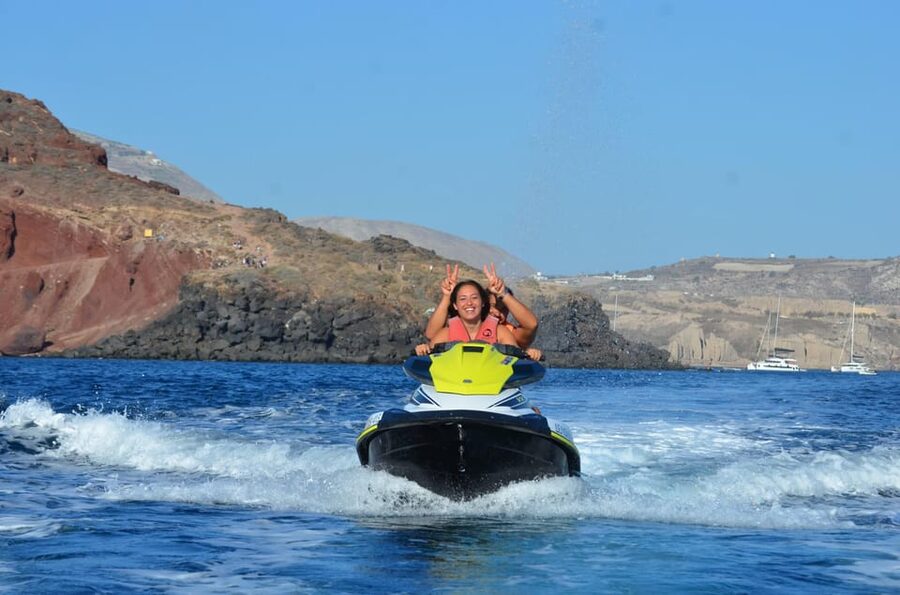 Santorini: Jet Ski Rental Perissa, Perivolos and St. George - The Yamaha VXS SPORT 130HP difference