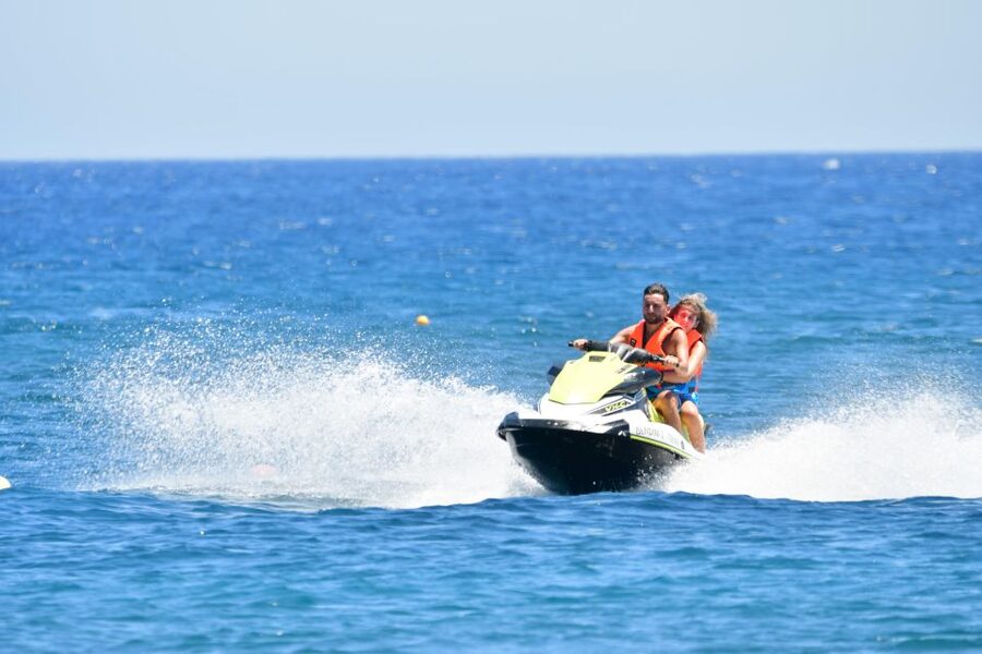 Santorini: Jet Ski Rental Perissa, Perivolos & St George - Riding the Yamaha VXS SPORT 130HP