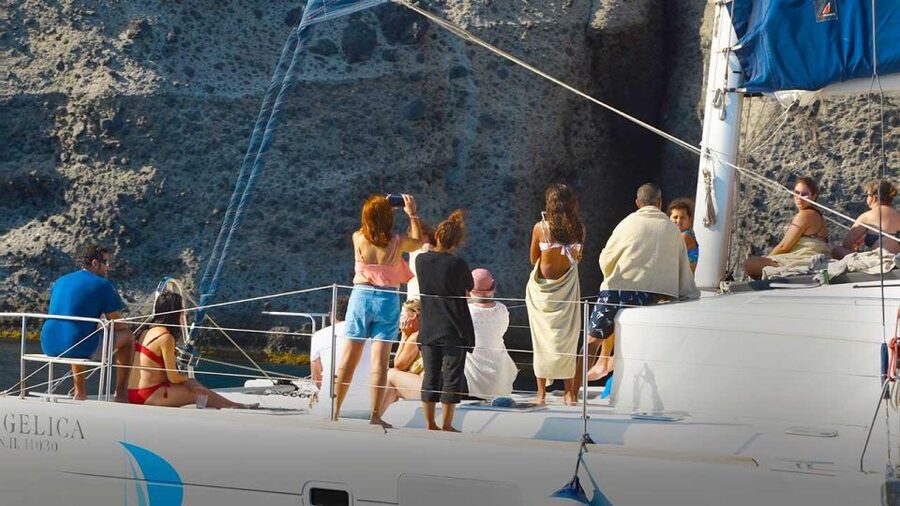 Santorini: Luxury Caldera Cruise with Full Greek Meal - Key points to know before booking