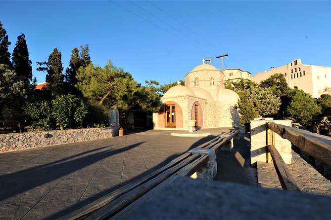 Santorini Luxury Custom Private Tour with Local guide - What the local guides add