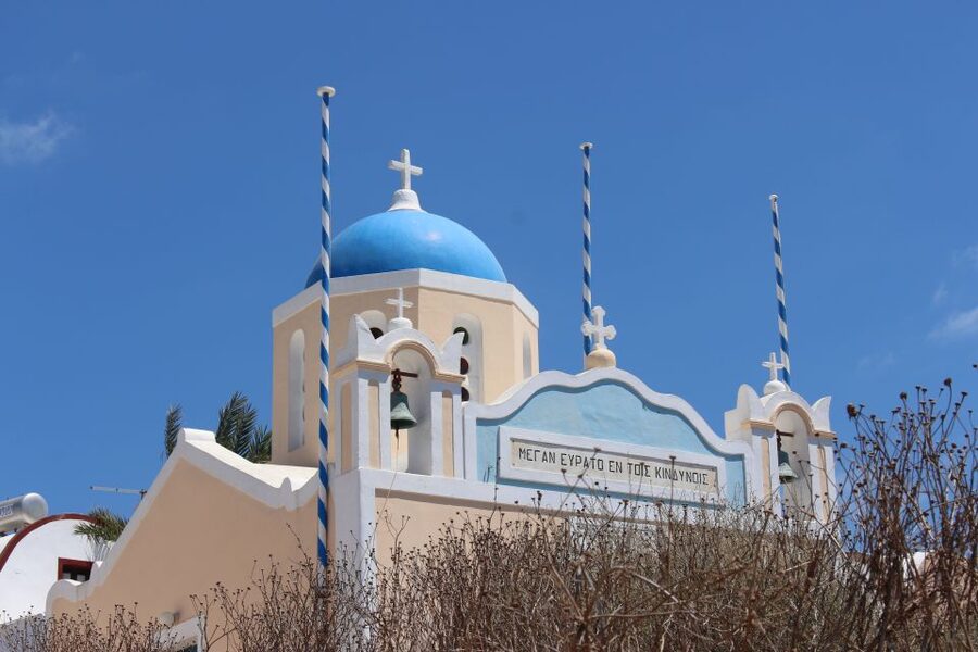 Santorini: Mesa Gonia, Pyrgos and Oia Tour - Pickup areas and the seven-hour schedule