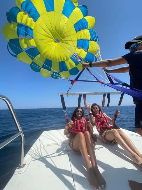 Santorini: Parasailing ExperiencePerissa,Perivolos,St.George - Rising 350 feet over St. George Beach