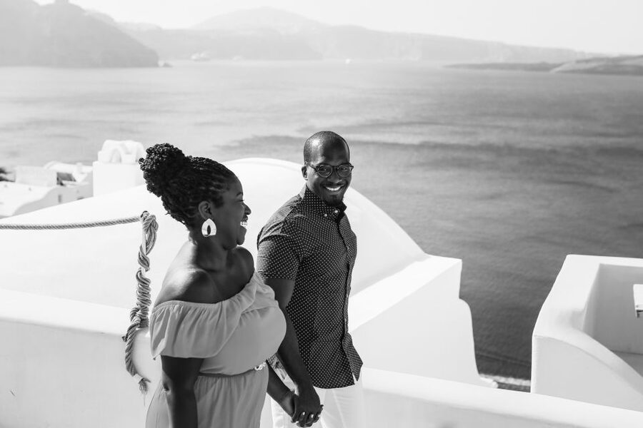 Santorini: Photo Shoot with a Private Vacation Photographer - Should you book the Santorini private photo shoot?