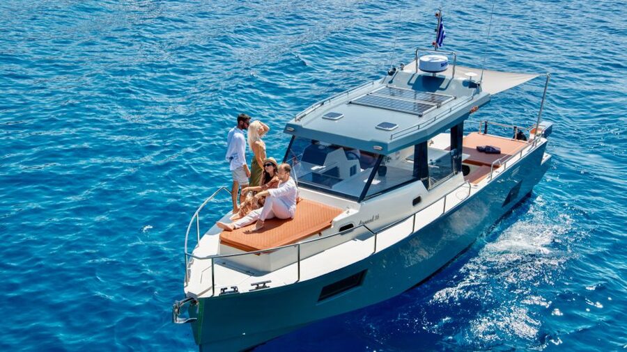 Santorini: Private Diamond 36 Motor Yacht Caldera Cruise - Ammoudi Bay and the first look at the caldera