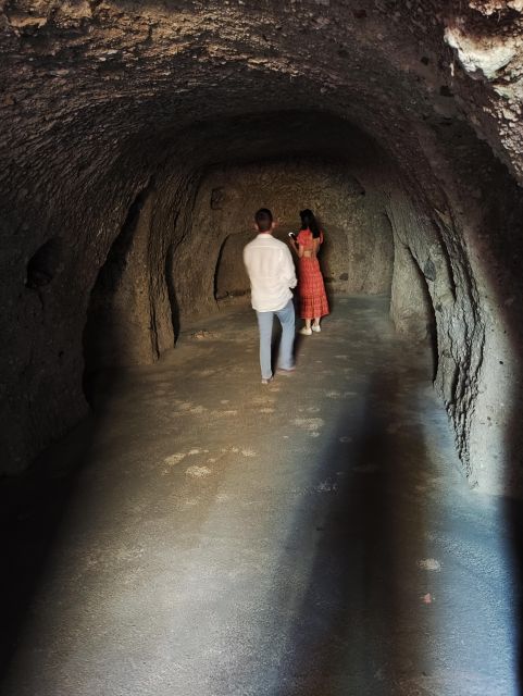 Santorini: Private Sightseeing Tour with Local Guide - Key points to know before booking