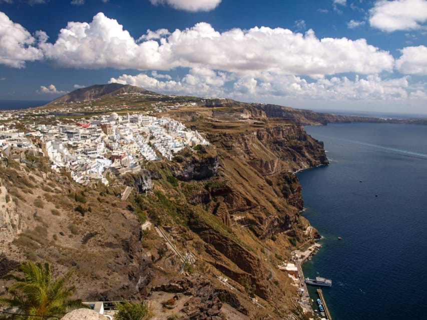 Santorini: Private Sightseeing Tour with Local Guide - What the guides add to the day