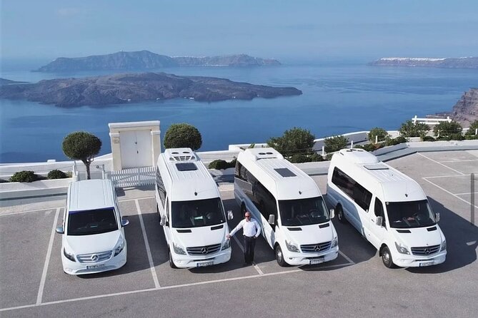 Santorini's Iconic Villages: Oia, Imerovigli & Firostefani - Guides can make a short tour feel personal