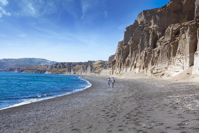 Santorini Sea Kayak - South Discovery, Small Group incl. Sea Caves and picnic - Key points before you book