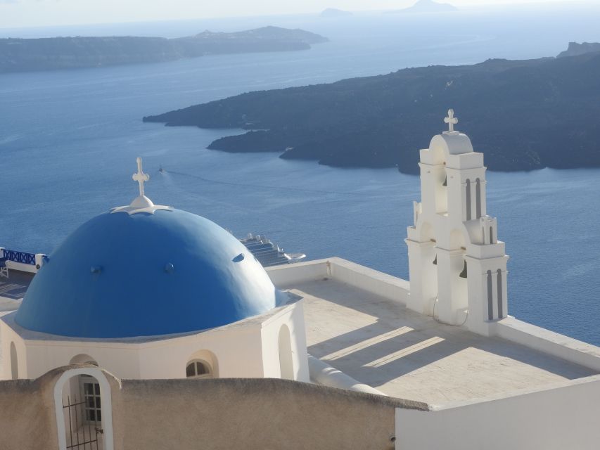 Santorini: Small-Group Highlights Tour of Venetian Castles - Pyrgos: a hilltop start with wide island views