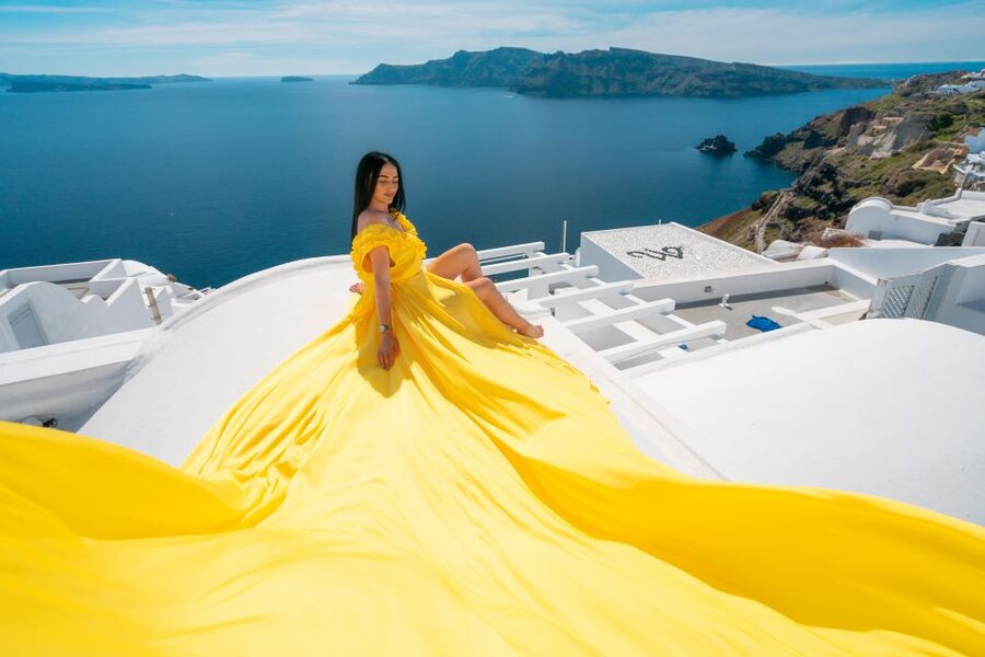Santorini: Unique Flying Dress Photoshoot Experience - Who should book this experience?