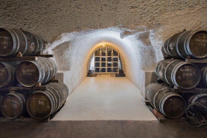 Santorini: Wine Tour with Sunset in Oia - Timing, comfort, and practical concerns