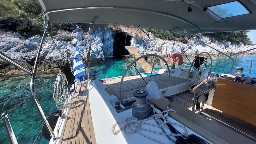 Skiathos: Full-Day Sailing Cruise with Lunch - The family crew shapes the experience