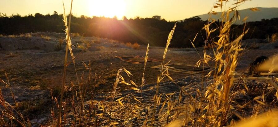 Sunrise Yoga & Meditation Acropolis & 360 view - Who should book this experience
