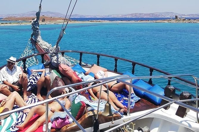 The Authentic Rhenia-Delos Cruise - The Crew and Overall Organization