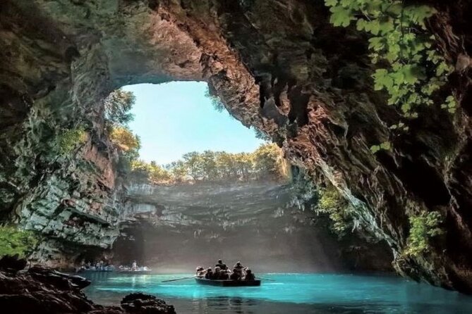 The Caves ....Drogarati Cave and Melissani Lake - Descending into Drogarati Cave