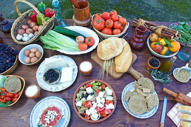 The Real Cretan Cooking Experience - Arriving at a Cretan family home