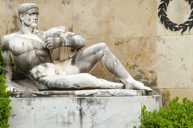 Thermopylae and Delphi Private Full-Day Tour from Athens - Lunch in Delphi, with time to choose your pace
