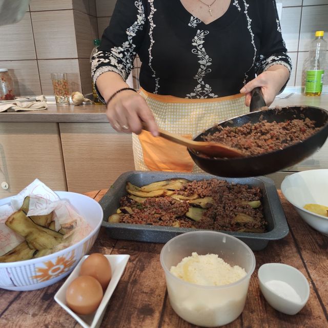 Thessaloniki: Cooking & Dining Experience with Greek Family - Finding the meeting point and getting home