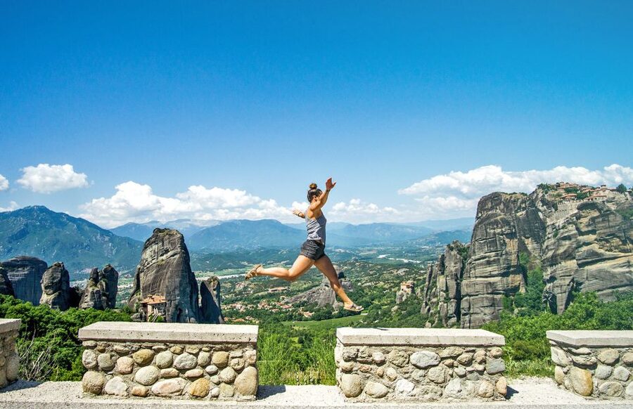 Thessaloniki: Full-Day Bus Trip to Meteora - Dress rules and practical preparation