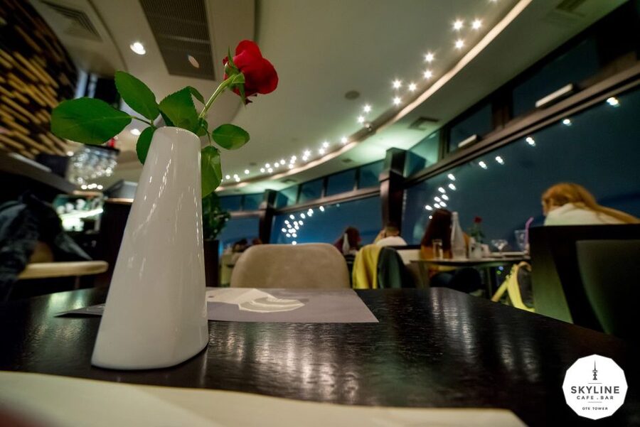 Thessaloniki: OTE Tower Rotating Experience with Light Meal - Who will enjoy this most
