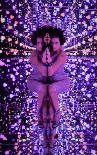 Thessaloniki:Selfie Museum, a 60-minute immersive experience - Disco lights and the vintage salon