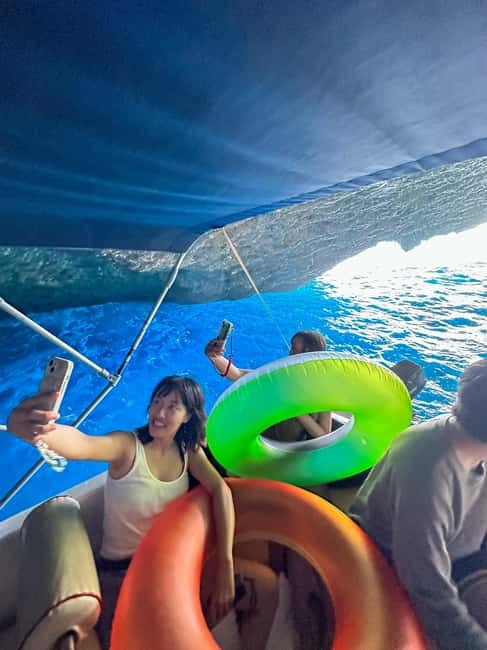 Zakinthos: Shipwreck Beach and Blue Caves Land and Sea Tour - Lunch breaks up the sea portion