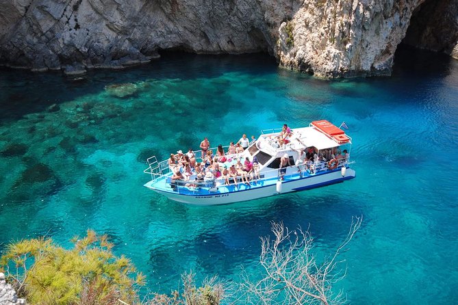Zakynthos boat tour:Shipwreck& Local blue caves with 3 Swim Stops - From Porto Vromi to the Panagiotis shipwreck
