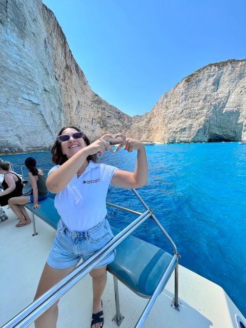 Zakynthos: Shipwreck Beach with Blue Caves Land & Sea Tour - White Beach offers the longest water break