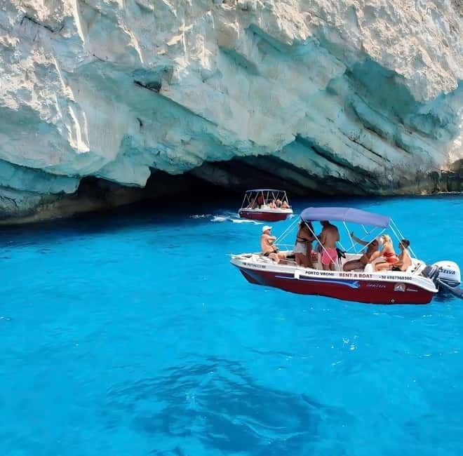 Zakynthos: Shipwreck & Caves Private Boat Tour with Skipper - The skipper and the private-group advantage