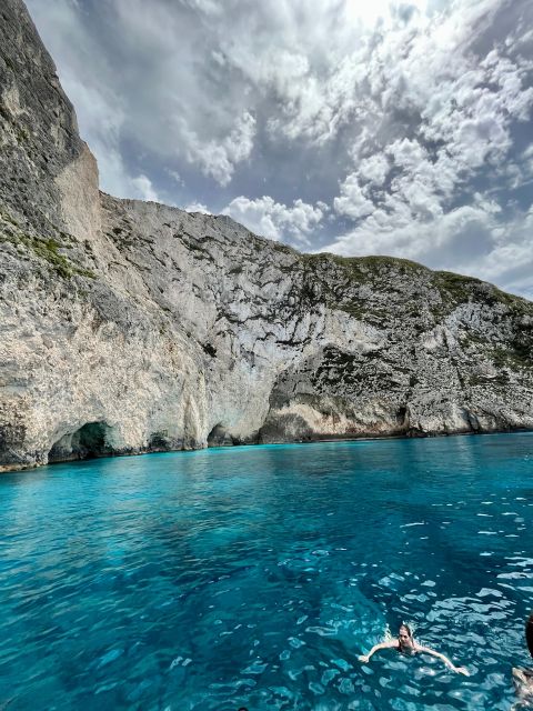 Zakynthos: Turtle Island & Keri Caves Glass-Bottom Boat Tour - Searching for loggerhead turtles around Laganas